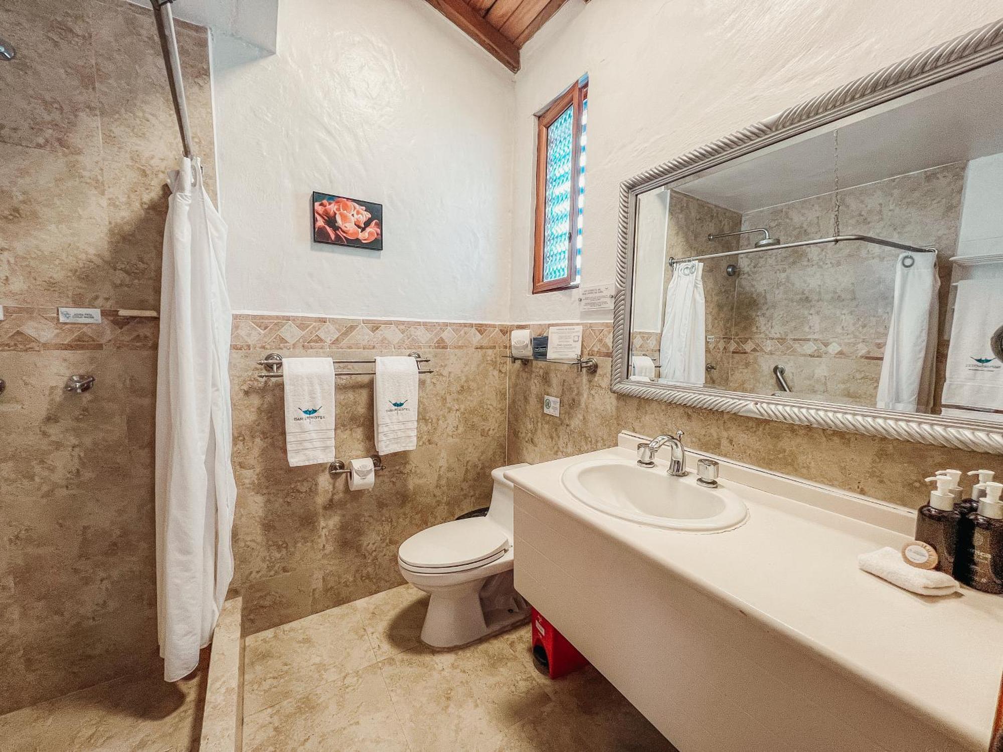 Isamar Hotel Puerto Villamil Zewnętrze zdjęcie