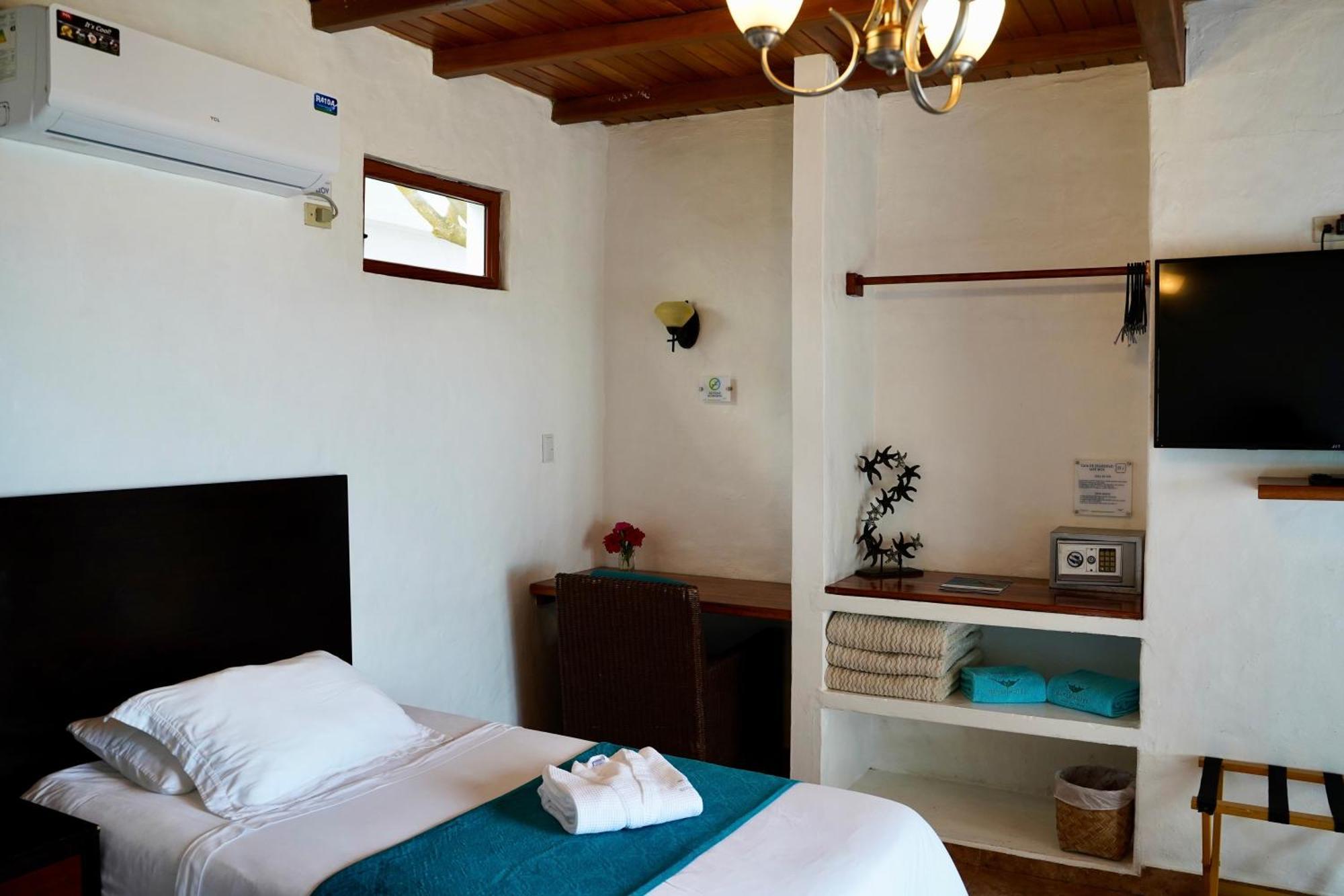 Isamar Hotel Puerto Villamil Zewnętrze zdjęcie