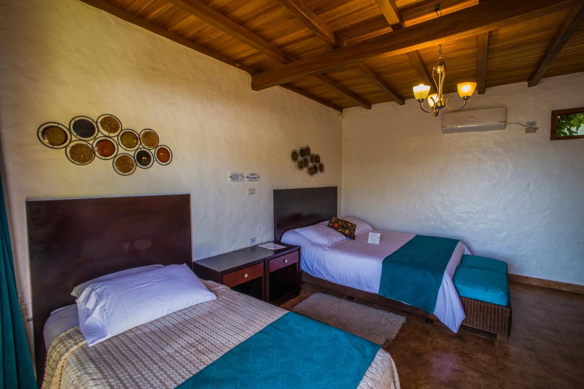 Isamar Hotel Puerto Villamil Zewnętrze zdjęcie