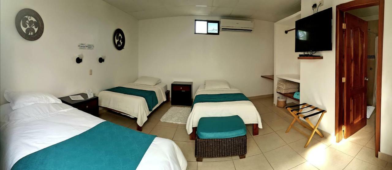 Isamar Hotel Puerto Villamil Zewnętrze zdjęcie